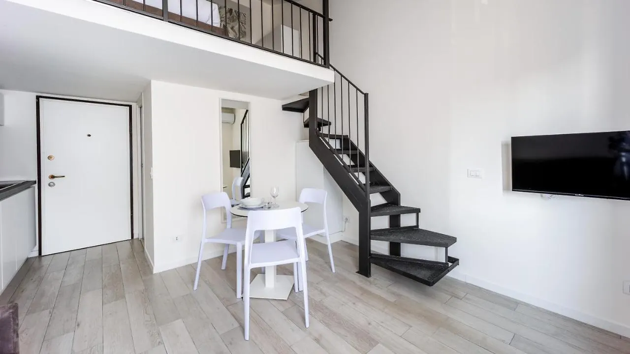 Italianway Apartment Milan 0*,